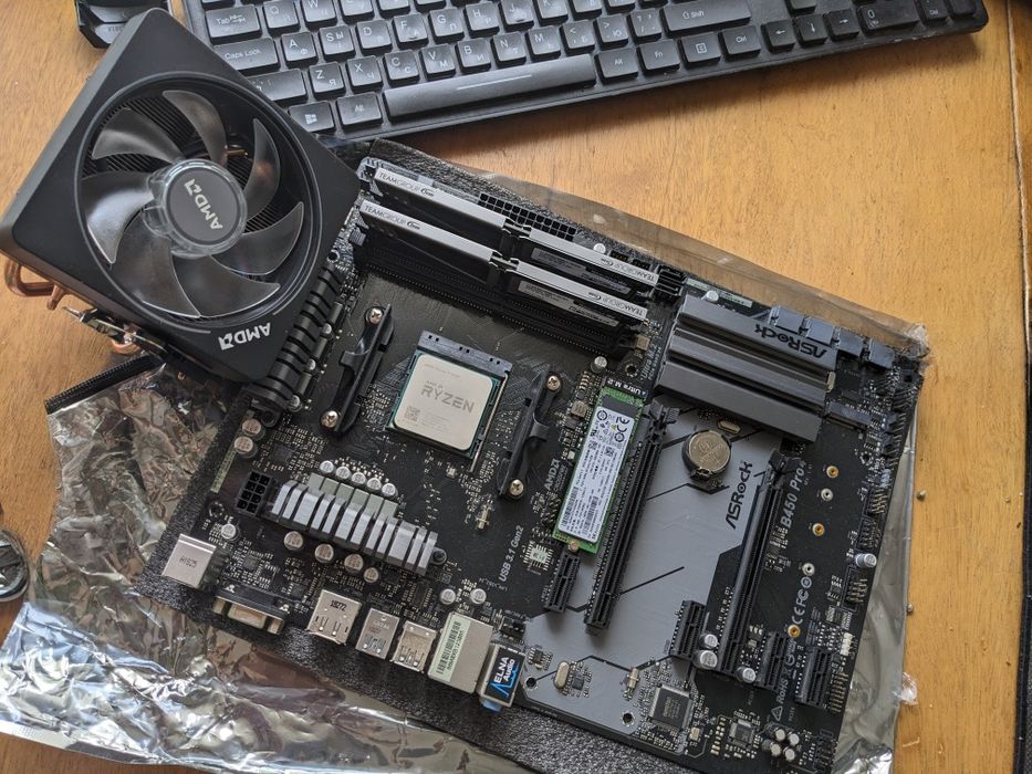 Ryzen 7 2700 16gb AsRock B450 PRO4