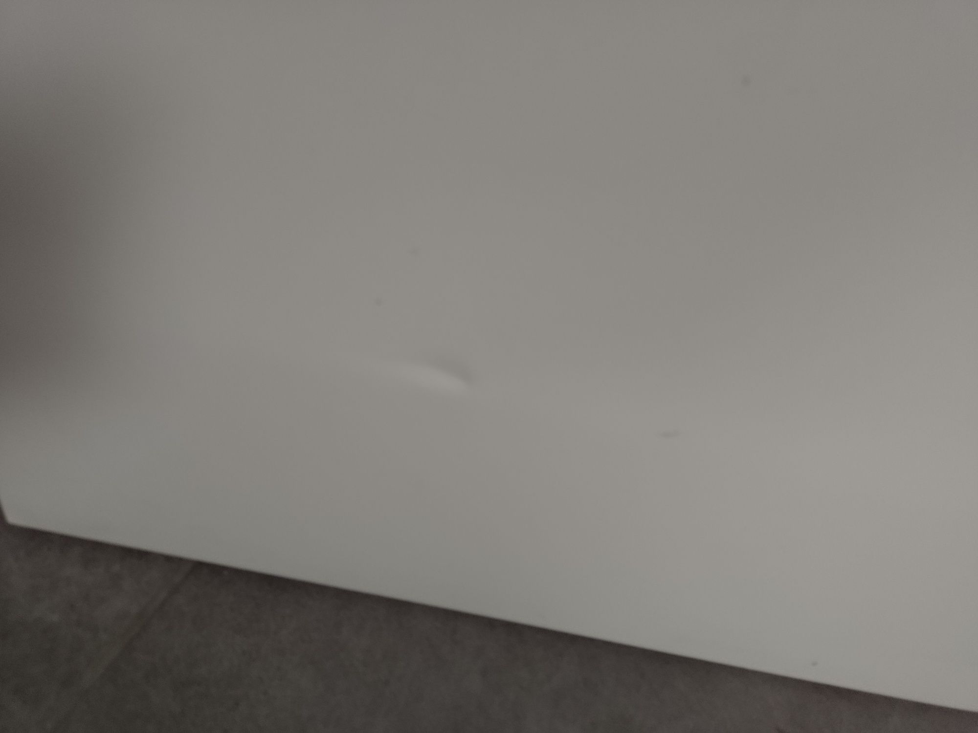 Sprzedam blat stołu kolor biały 120x60x3.5 cm.