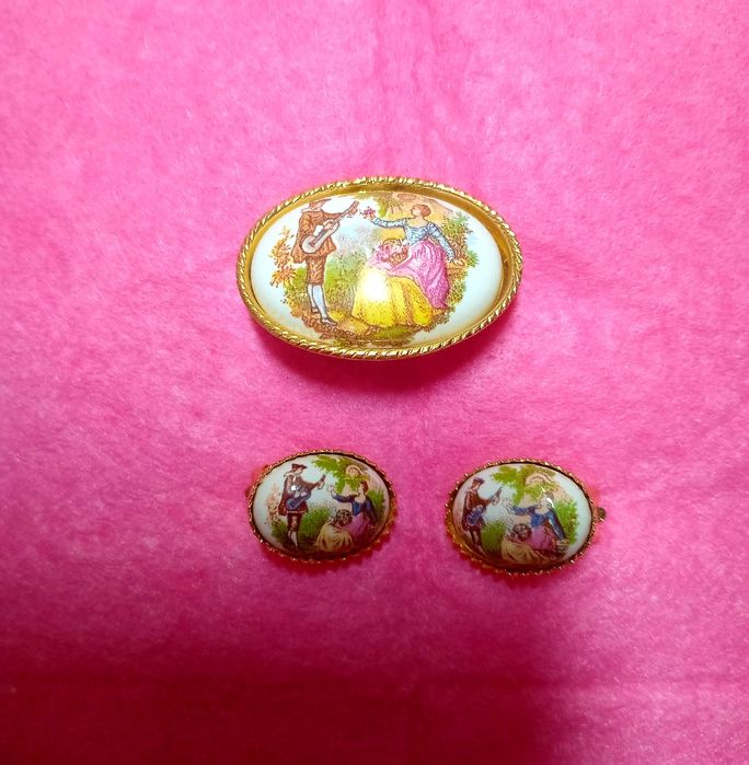 Набор (клипсы и брошь)