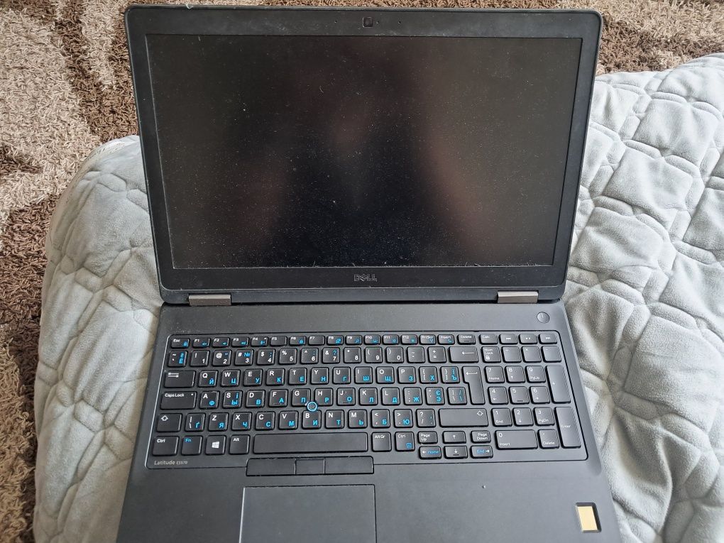Ноутбук Dell Latitude E5570 на запчастини або відновлення