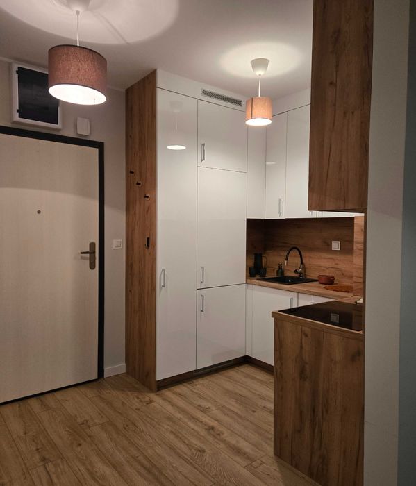 Jasne studio z balkonem - Bright studio with a balcony - 24,75 m2/sqm