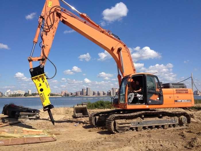 Оренда/Послуги екскаватора навантажувача JCB 3-4 CX самоскиди та іншої