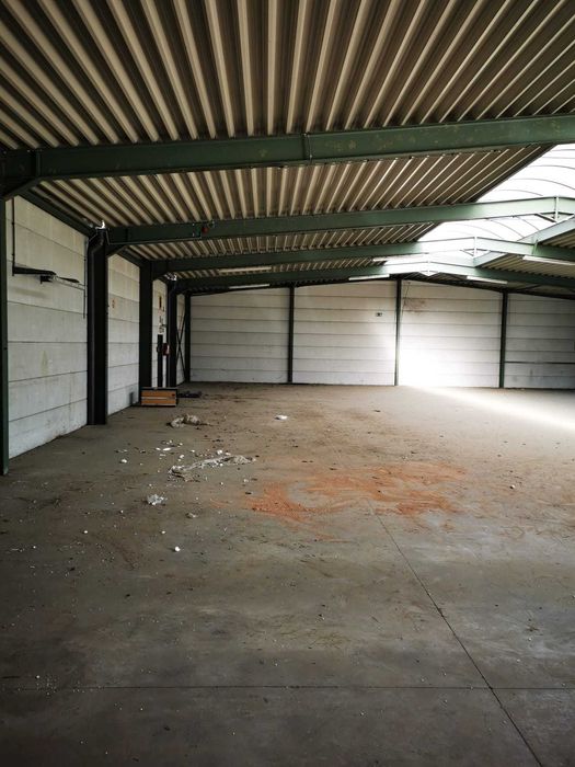 KONSTRUKCJA STALOWA z dachem dwuspadowym