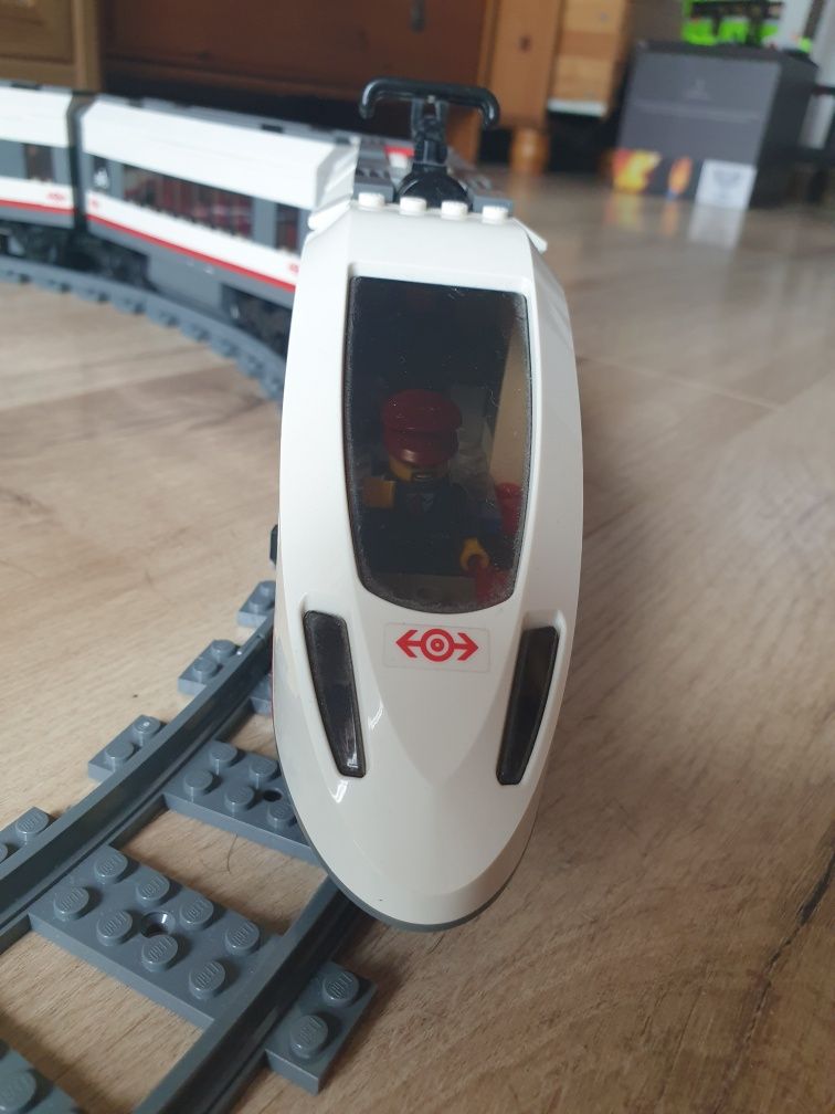 LEGO 60051 City - Superszybki Pociąg Pasażerski, cały zestaw
