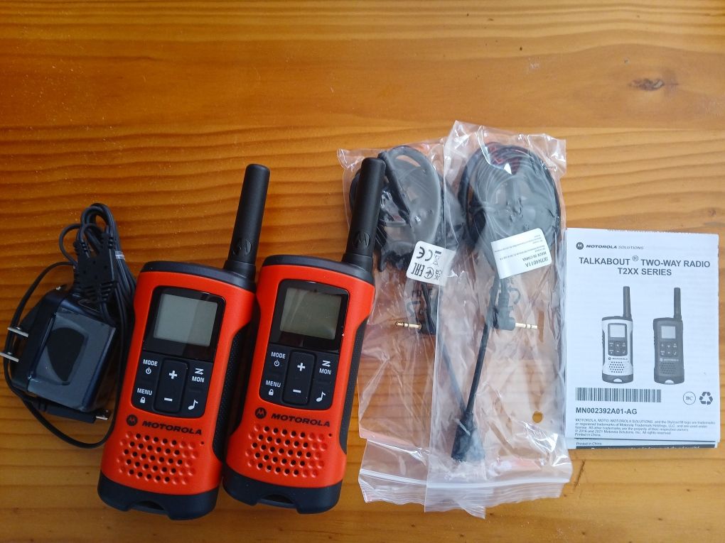Walkie talkies novos, da marca motorola