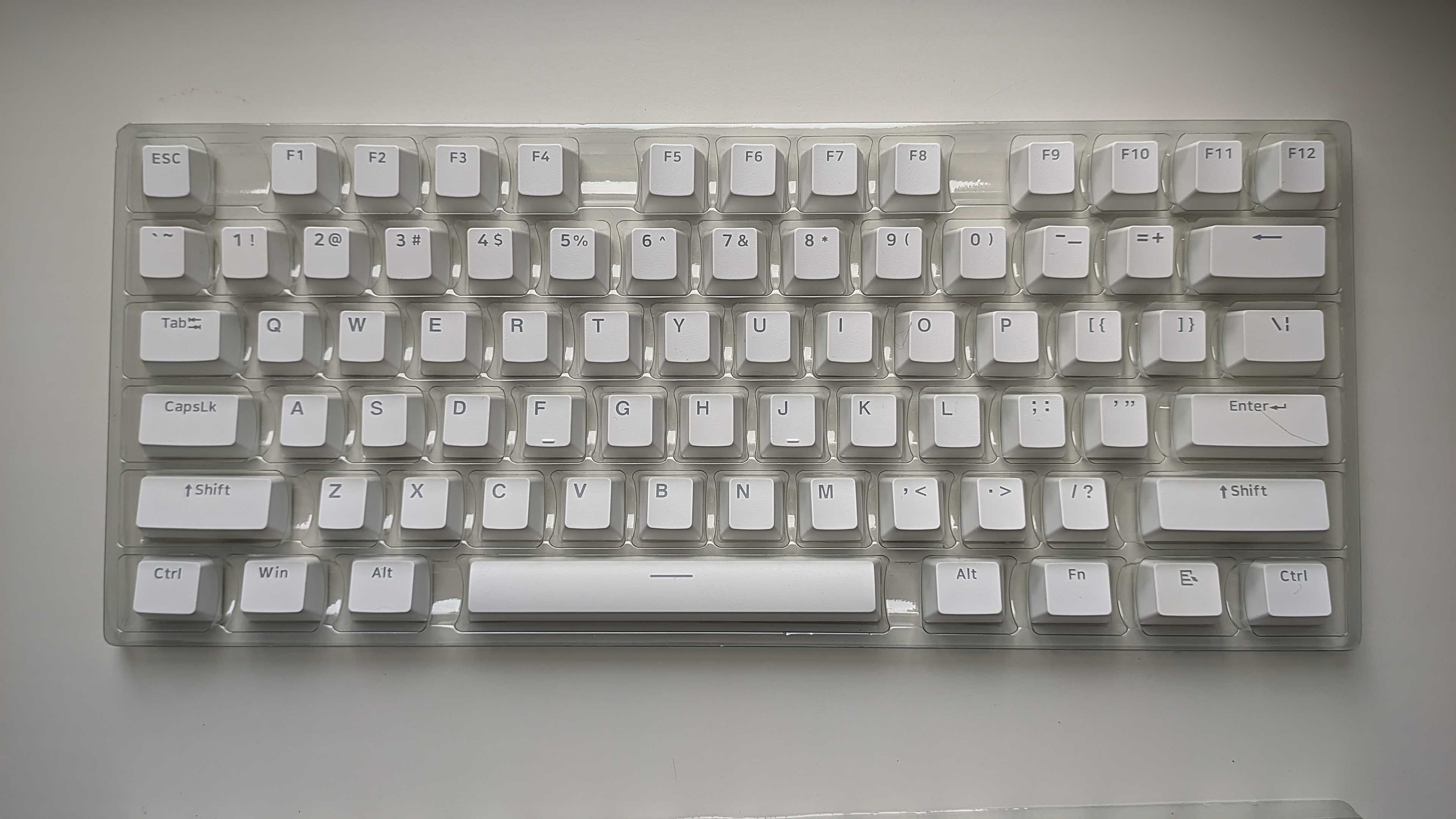 Кейкапи для клавіатури XVX Womier OEM Білі+чорні  147шт. просвічуються