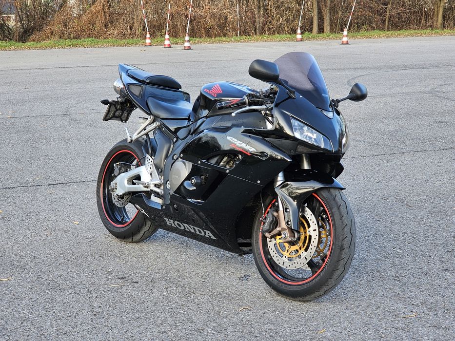 Honda CBR 1000RR SC57 Fireblade - Nowe Opony , Napęd Wydech MIVV