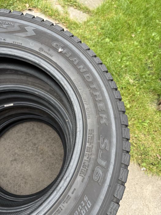 225-65-17. DUNLOP  Grandtrek  SJ6