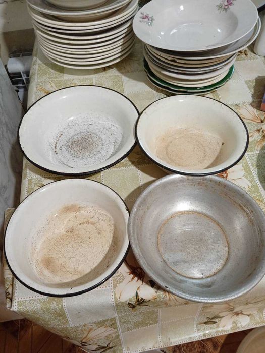 Миска емалірована та алюмінієва