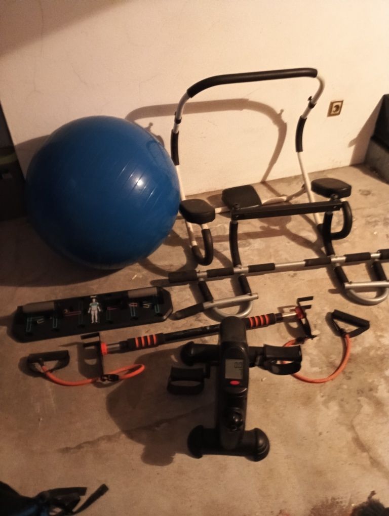 Vario material para exercício/ginásio