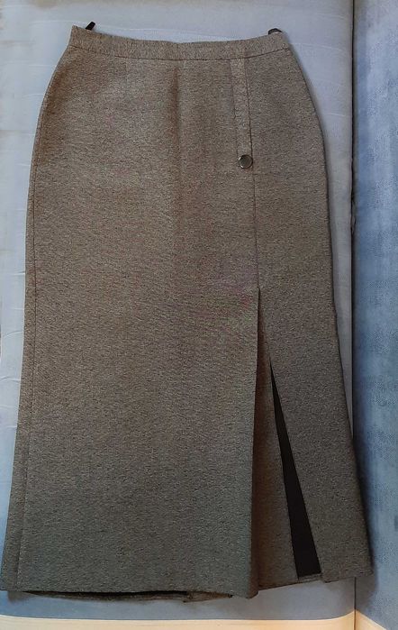 Юбка серая  новая 38р./Лаконічна спідниця міді сіра S/M