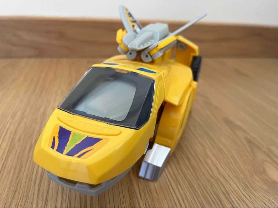 Carro Transformer muito boa qualidade!