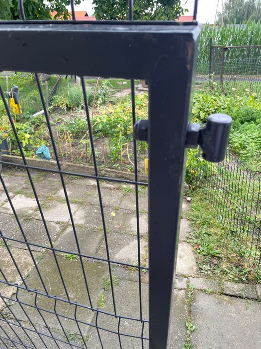 Brama panelowa skrzydłowa