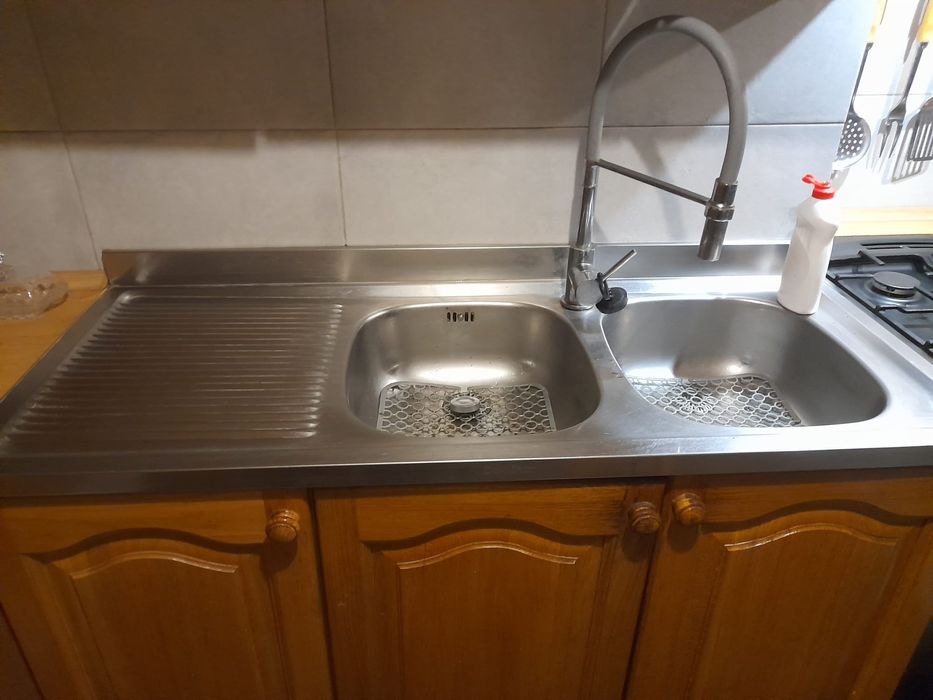 Meble kuchenne,  stół, kuchnia gazowa, zlew