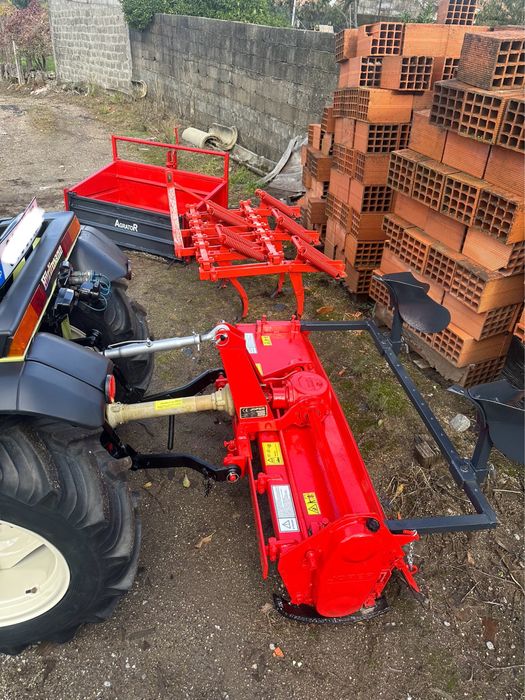 Trator Tractor Hurlimann e Alfaias