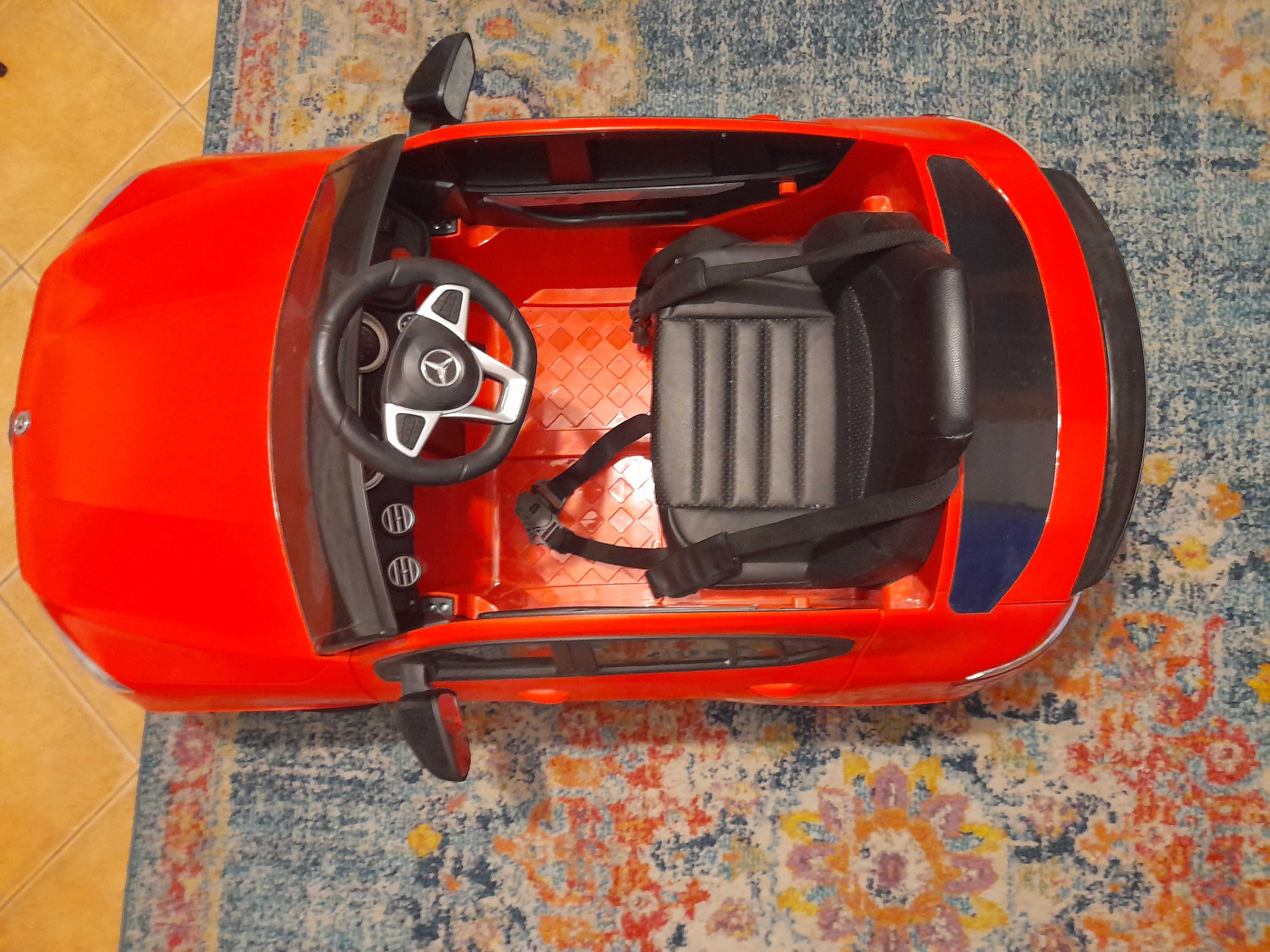 Carro elétrico Mercedes criança