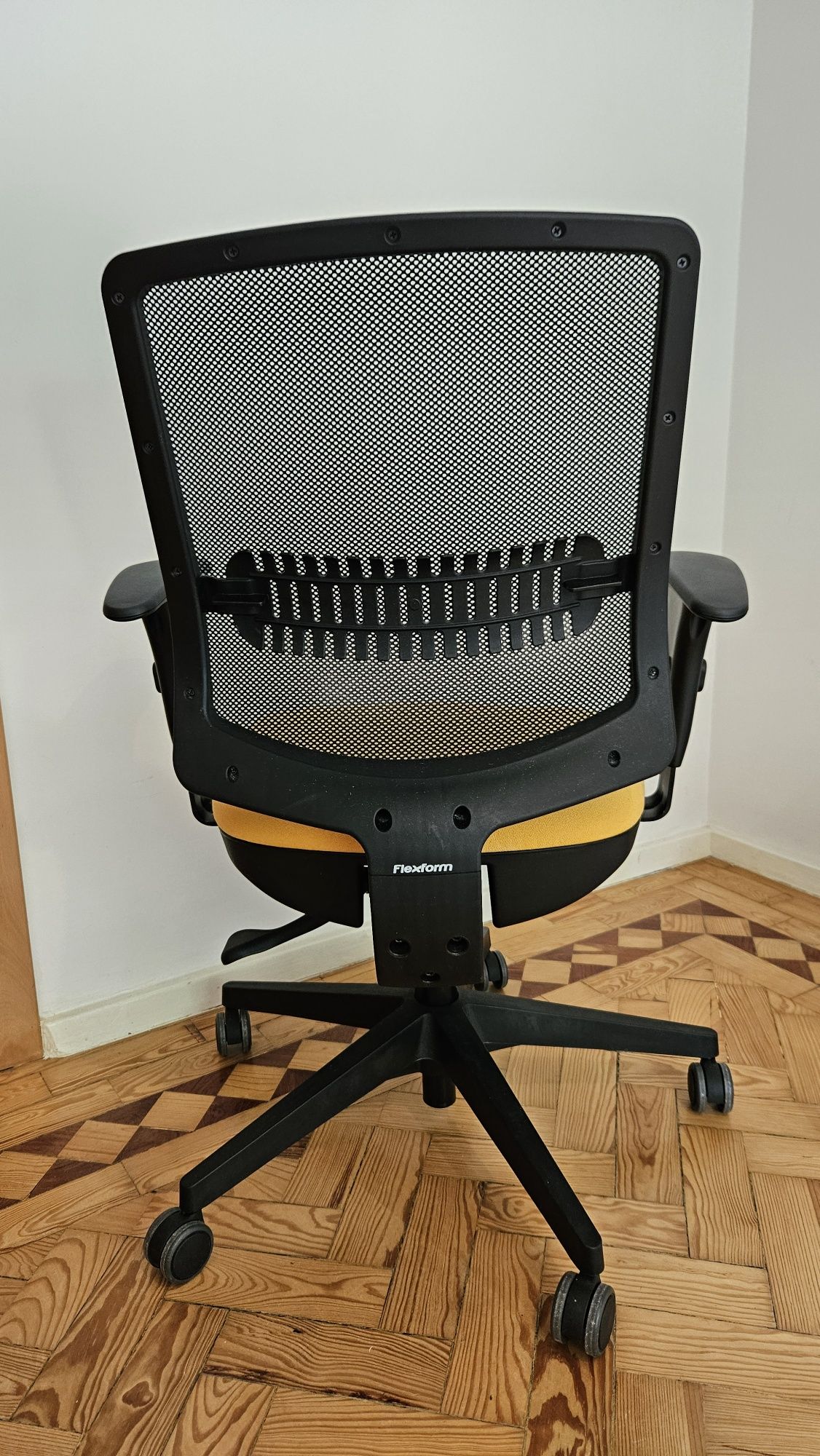 Cadeira FLEXFORM Uni All Yelow