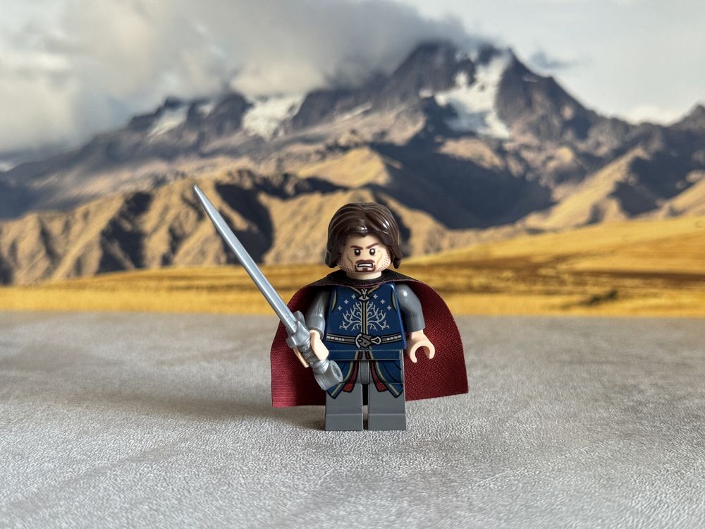 LEGO LOTR Hobbit minifigurka Aragorn lor066