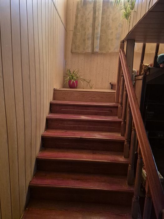 Продаж двохповерхового будинку Росвигово.