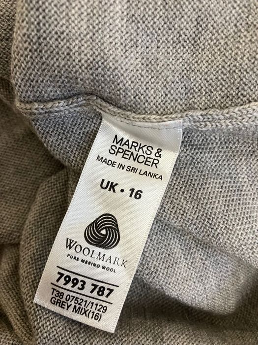 Вовняний светр від marks & spencer