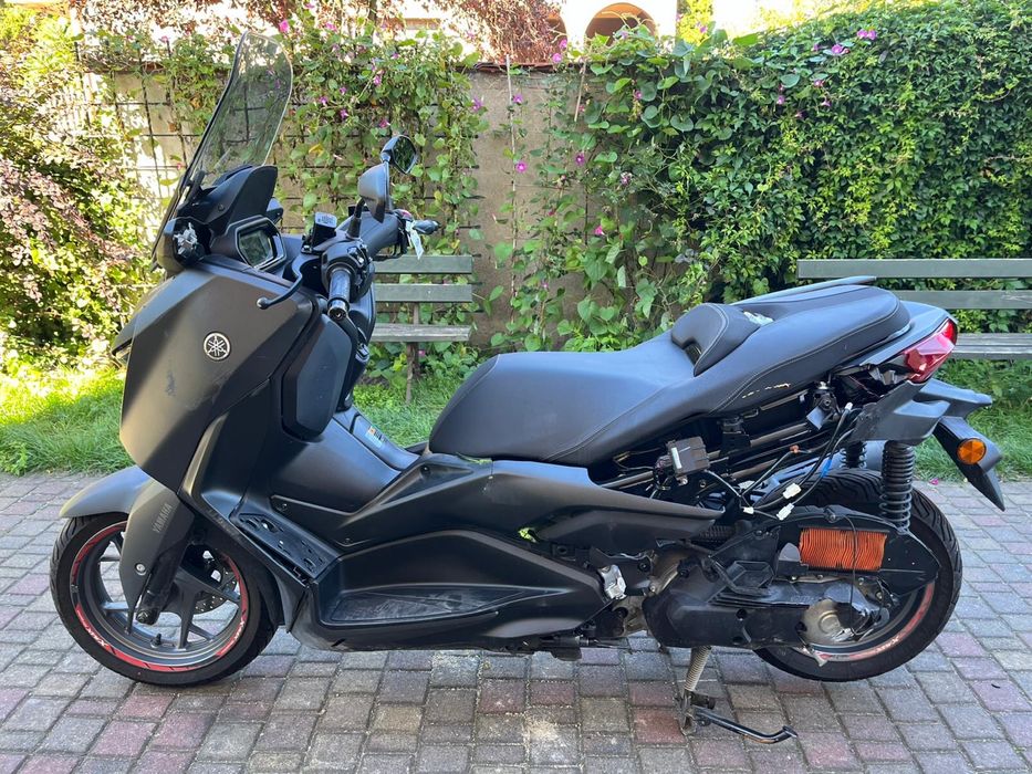 Yamaha X-Max 125 - 2024 rok.
