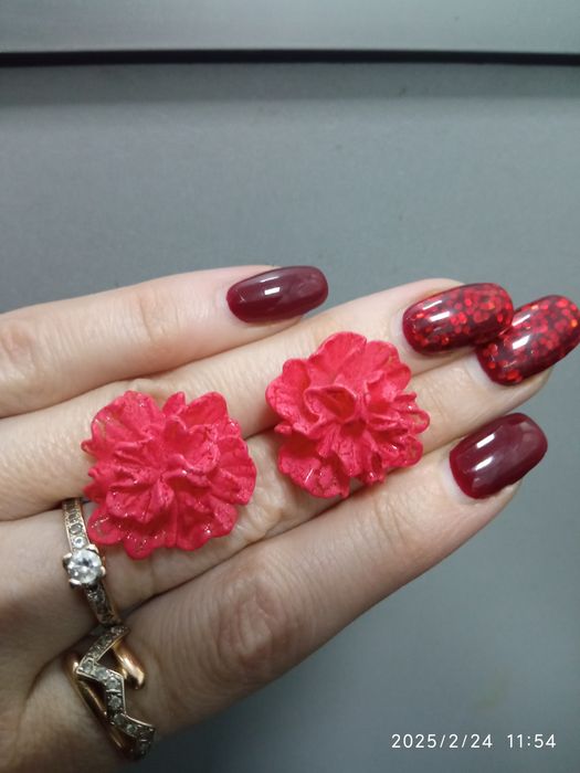 Сережки новые красные подарок