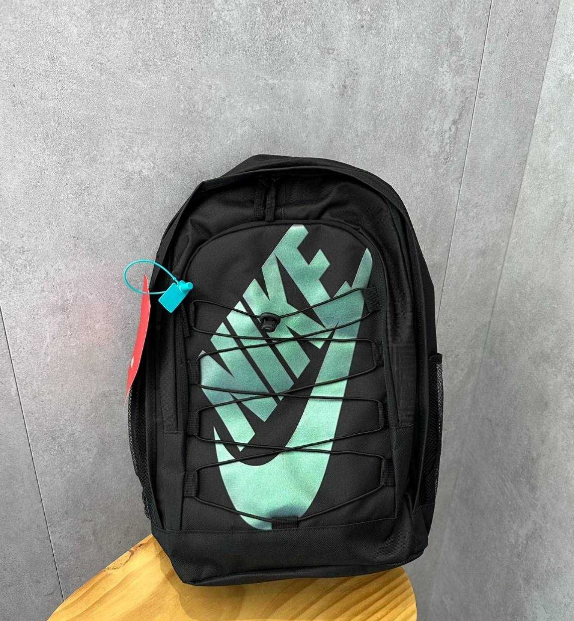 Рюкзак спортивний Nike Hayward, рожевий, чорний, білий