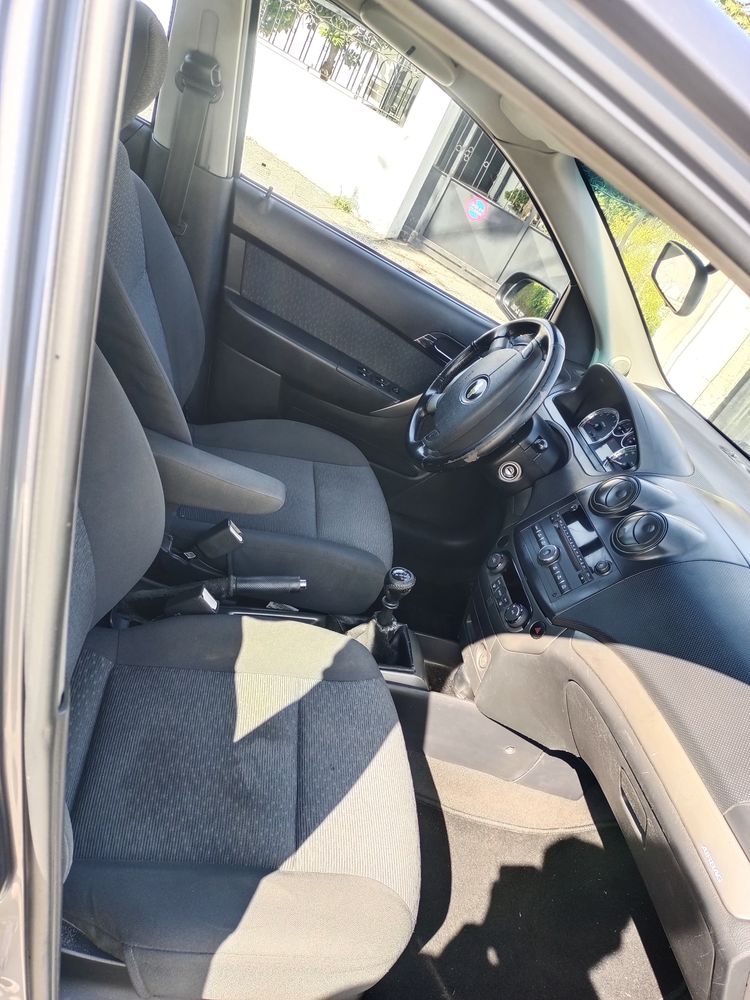 Aveo Lt 2008 pneu novo