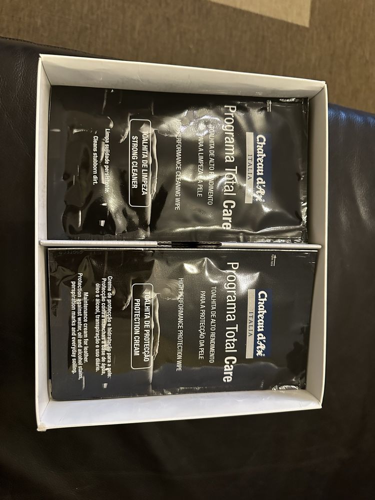 Conjunto de sofás em pele Chateau d’Ax