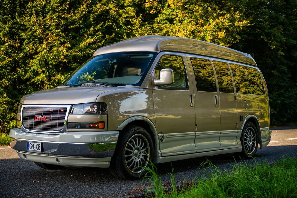 GMC Savana Van (7 osobowy) lub Camper 2-4 osoby
