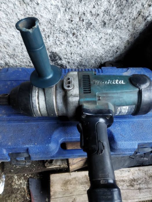 Гайковерт Makita TW1000