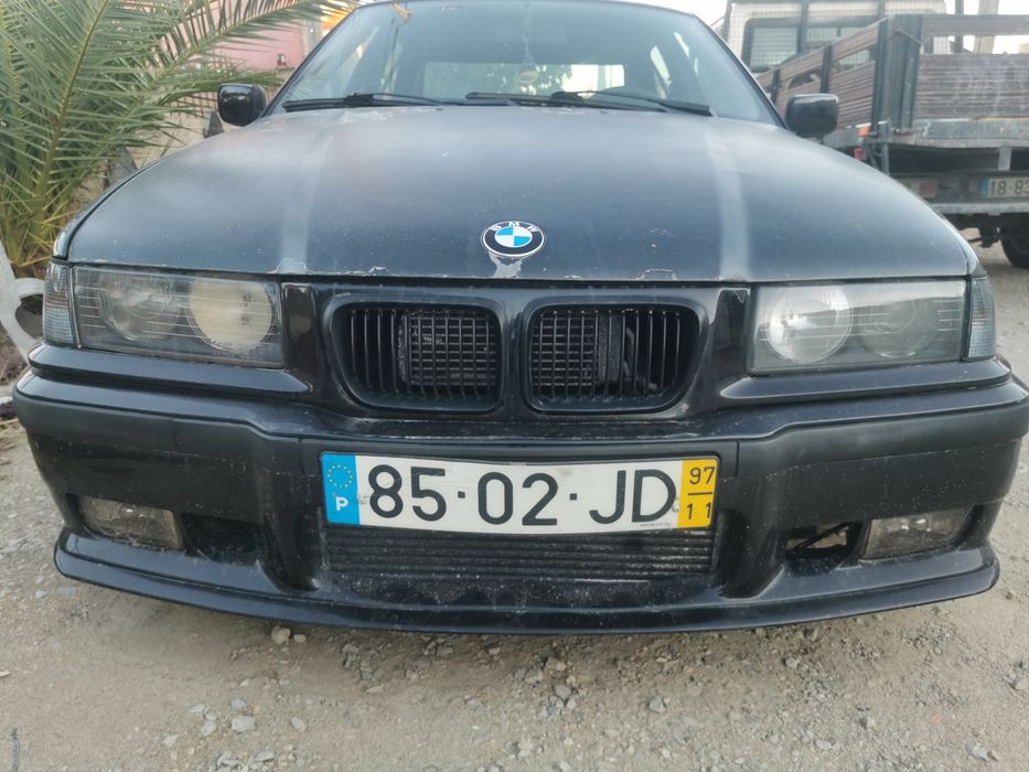 BMW 318tds com motor 325tds  em ótimo estado para peças