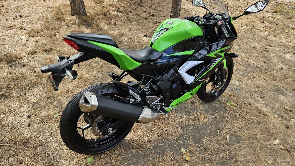 Продажа Kawasaki 2015р. Ninja 250SL з контейнера без пробігу по Україн