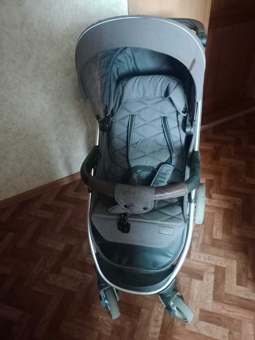 Прогулянкова коляска Carello Vista