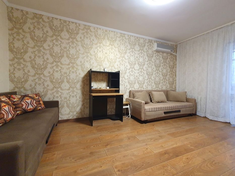 1к, Драгоманова 8а, 45м2, генератор, метро Позняки 15 мин