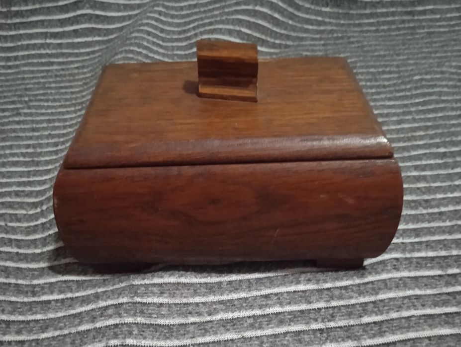 Szkatułka z epoki prl-u