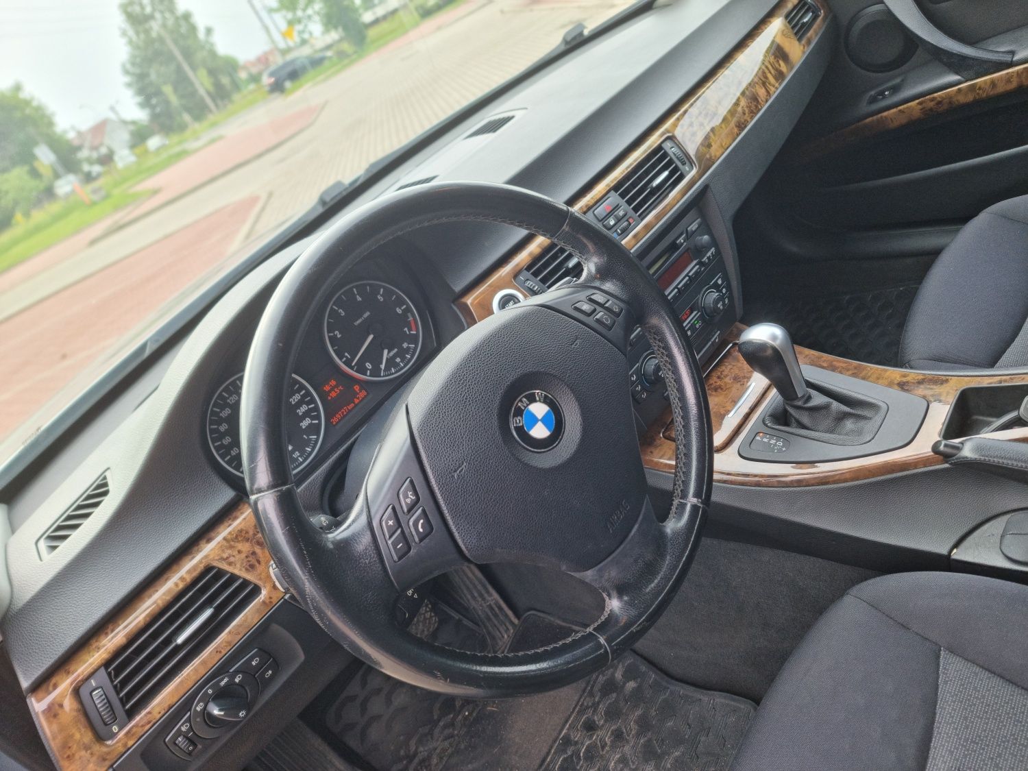 BMW E90 2.0 benzyna # 150 km # Automat # bezwypadkowa # Super Stan