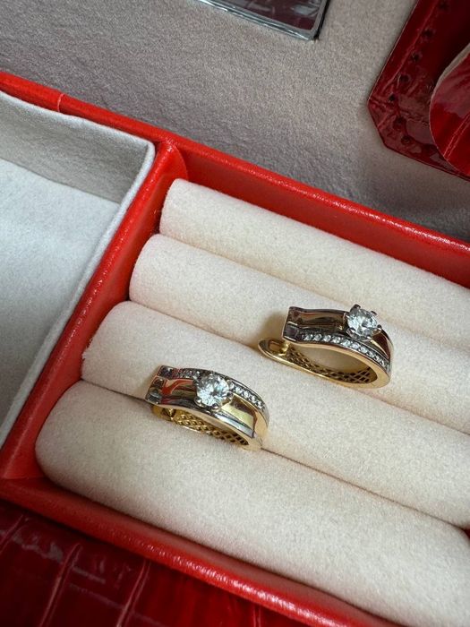 Серьги золотые, вес 4.05 г.