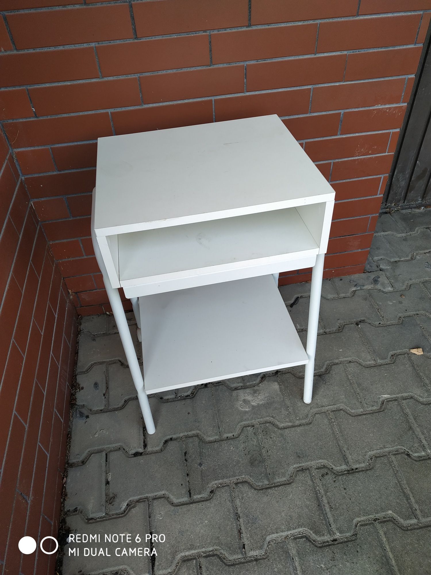 Stolik nocny Setskog,Ikea,biały.