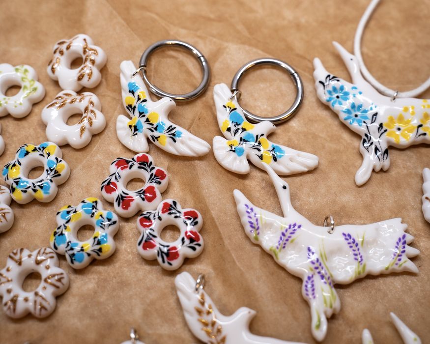 Етнічні прикраси - підвіска, сережки пташки, квіти. На подарунок