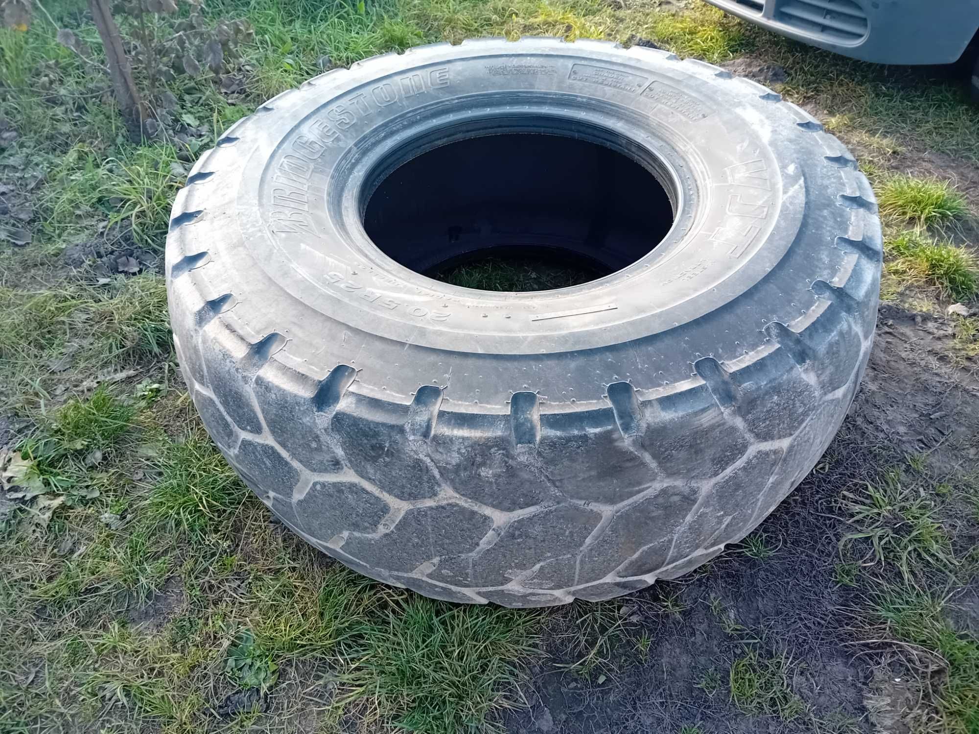 Opony   VJT 20.5 R25 Bridestone 4 sztuki ładowarki przyczepy opona