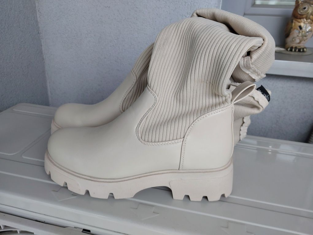 Nowe Buty zimowe  kozaki  sztyblety  rozm.40.