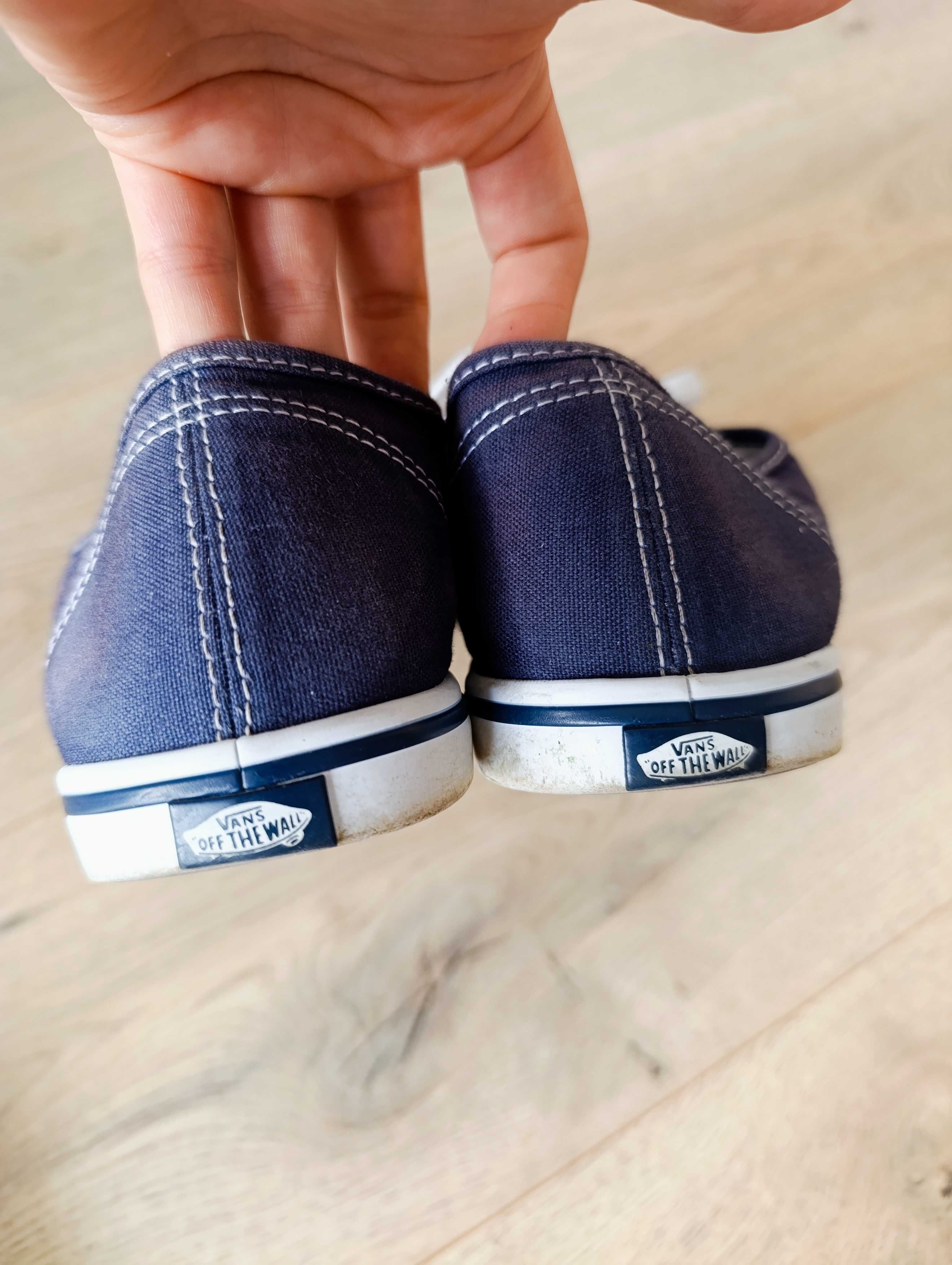 Sneakersy Vans granatowe 39