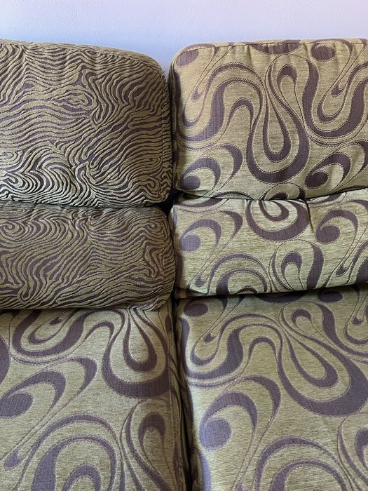 Sofá pele e madeira