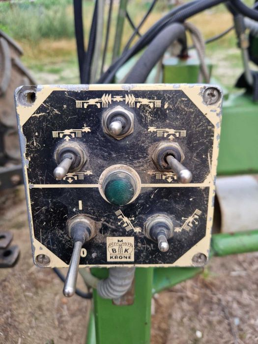 Zgrabiarka dwukaruzelowa krone KS 6.81-7.61 DUO, swadro nie pottinger