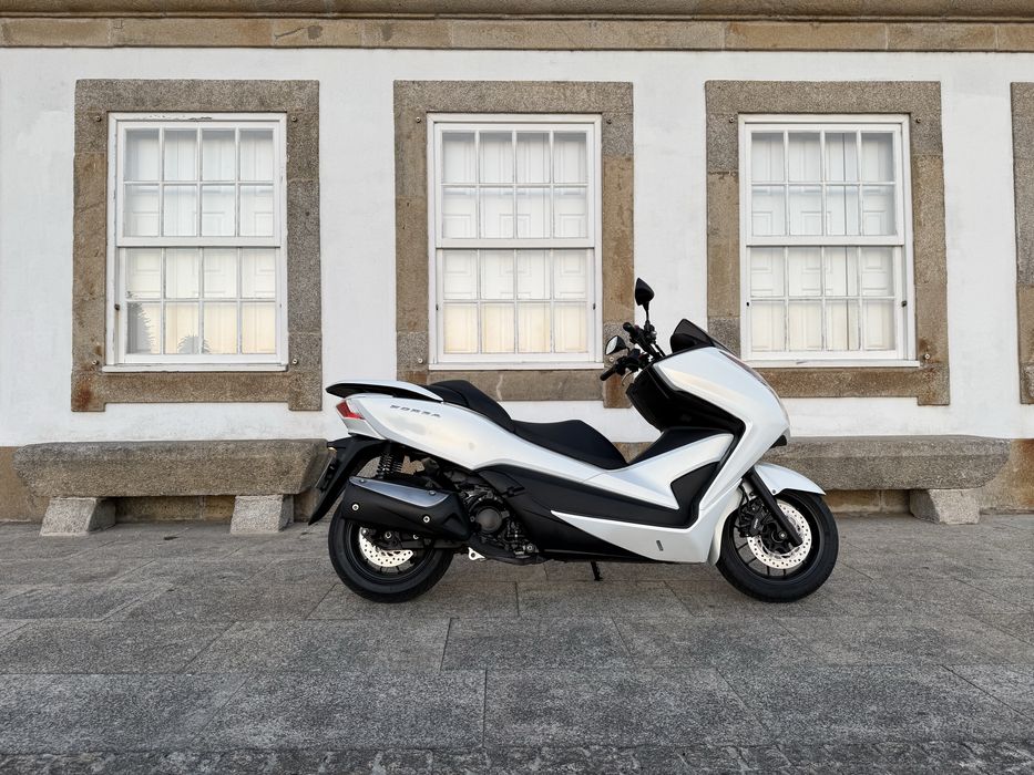 Honda Forza 300 cc