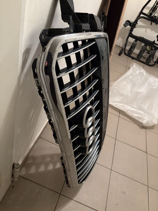 Grill przodu Audi Q5
