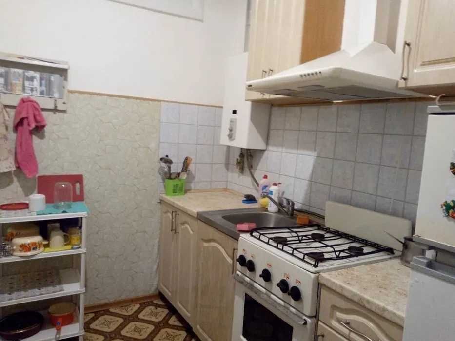 Продаж 2 кімнатної квартири в центрі Полтави (код 15494)