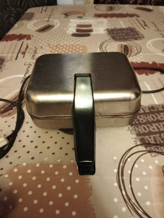 Ласунка электро вафельница