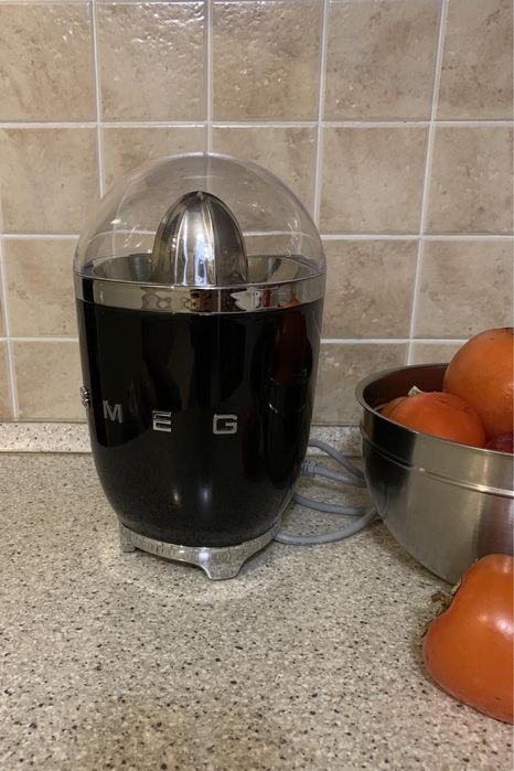 Соковижималка для цитрусових Smeg CJF01BLEU